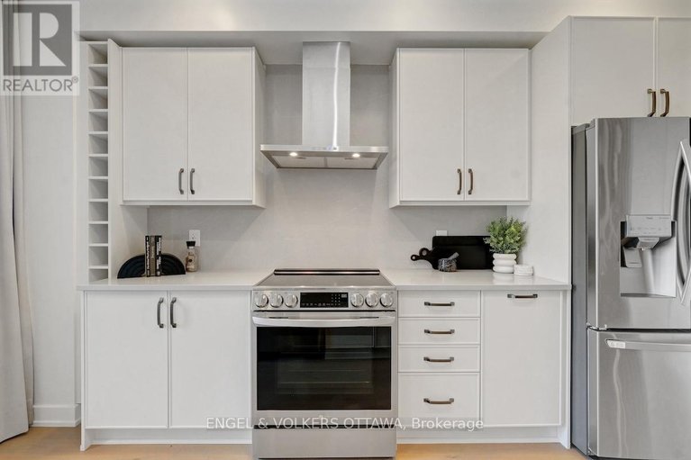 29008801/2006-allegrini-terrace/emerald-meadowstrailwest/ottawa/ontario/K2S2S7_21