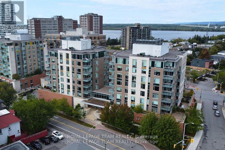 28487683/413-575-byron-avenue/mckellarhighland/ottawa/ontario/K2A1R7_1
