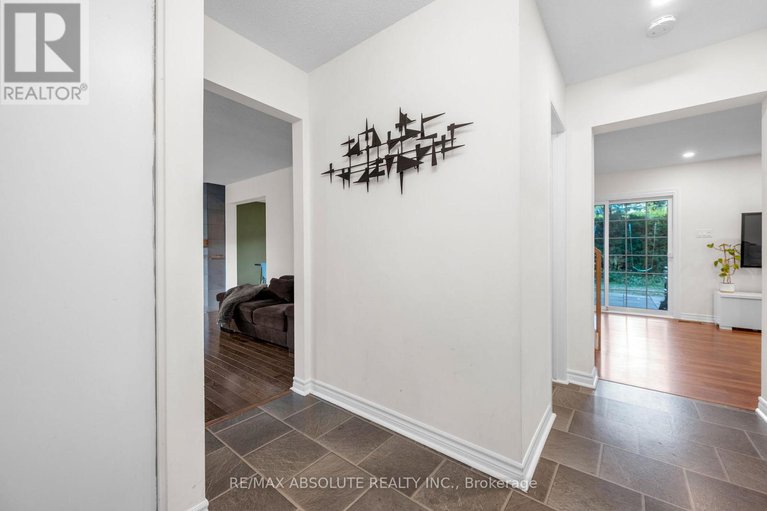 29053800/22-inuvik-crescent/katimavik/ottawa/ontario/K2L1A2_6