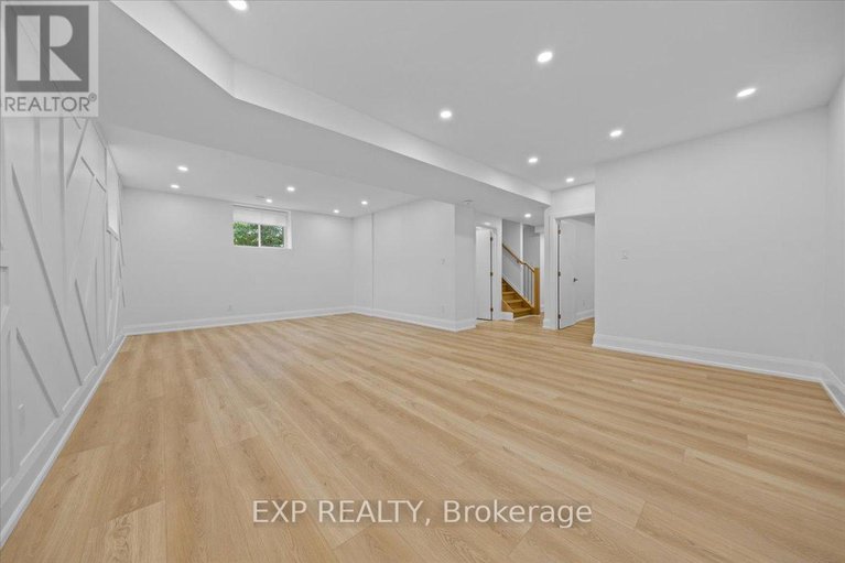 28431666/1357-mory-street/emerald-woodssawmill-creek/ottawa/ontario/K1T1C8_34