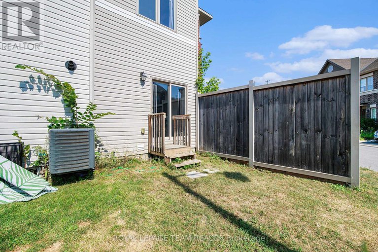 28819006/175-camden-private/cedargrovefraserdale/ottawa/ontario/K2J6J1_23