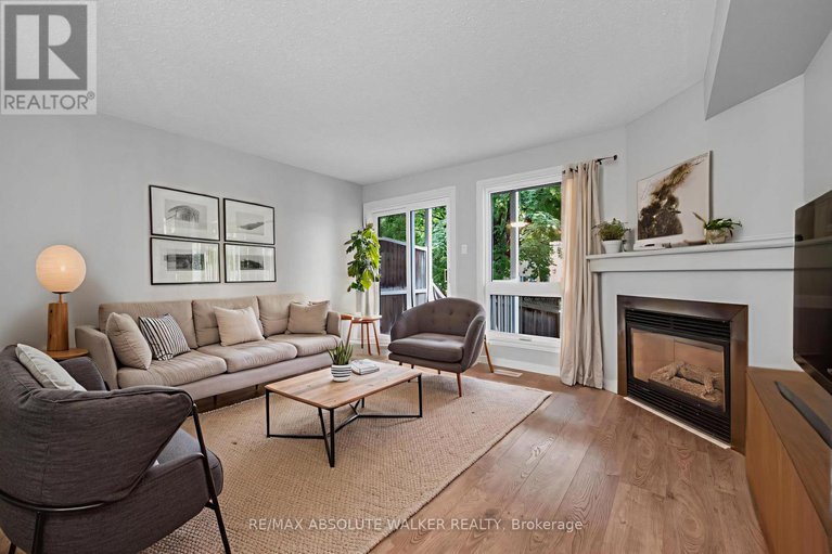 29081354/1673-locksley-lane/beaconwood/ottawa/ontario/K1J1B6_11