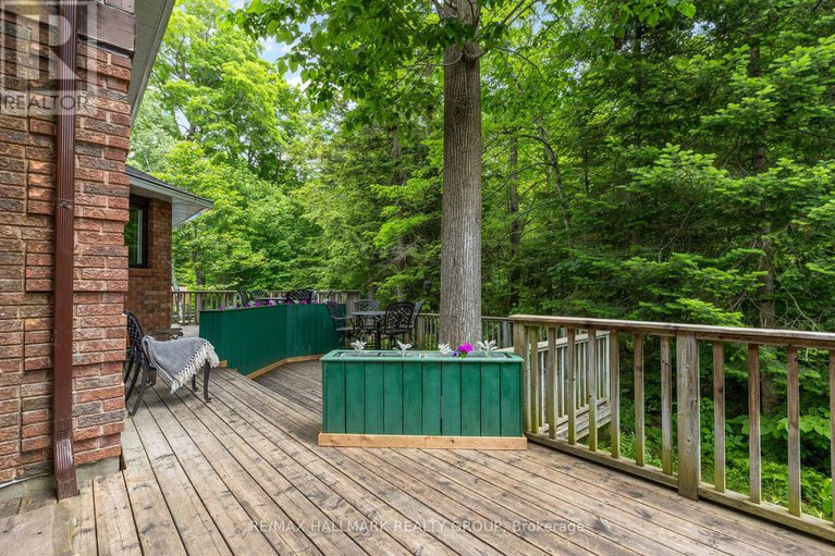 28509464/6431-clingin-lane/manotick-south-to-roger-stevens/ottawa/ontario/K4M1B3_31