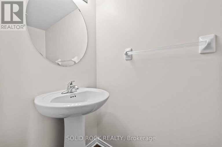 29261889/431-haresfield-court/riverside-southgloucester-glen/ottawa/ontario/K4M0B6_11