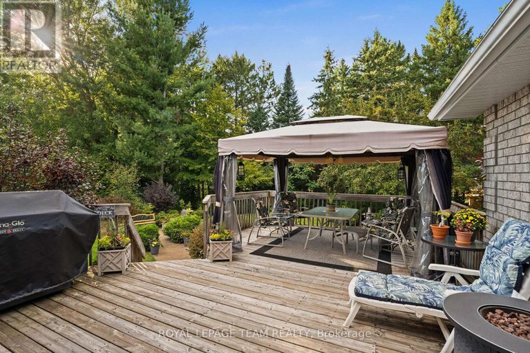 28816789/6825-sunset-boulevard/greely/ottawa/ontario/K4P1M6_36