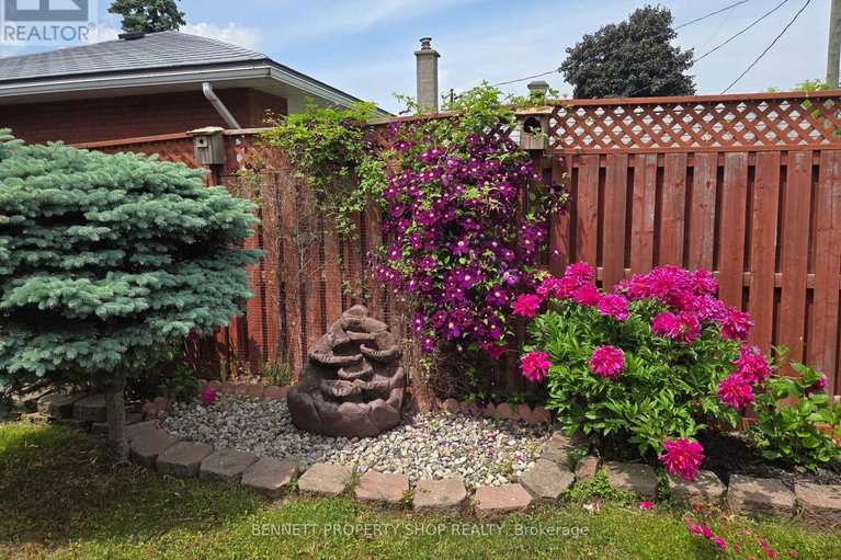 28618081/1339-o-avenue/eastway-gardensindustrial-park/ottawa/ontario/K1G0B1_20