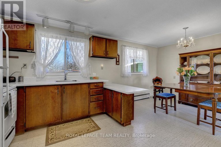 29655714/5523-mitch-owens-road/manotick-south-to-roger-stevens/ottawa/ontario/K1X1C2_10