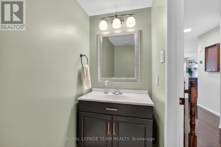 29615070/216-trail-side-circle/springridgeeast-village/ottawa/ontario/K4A5B5_22