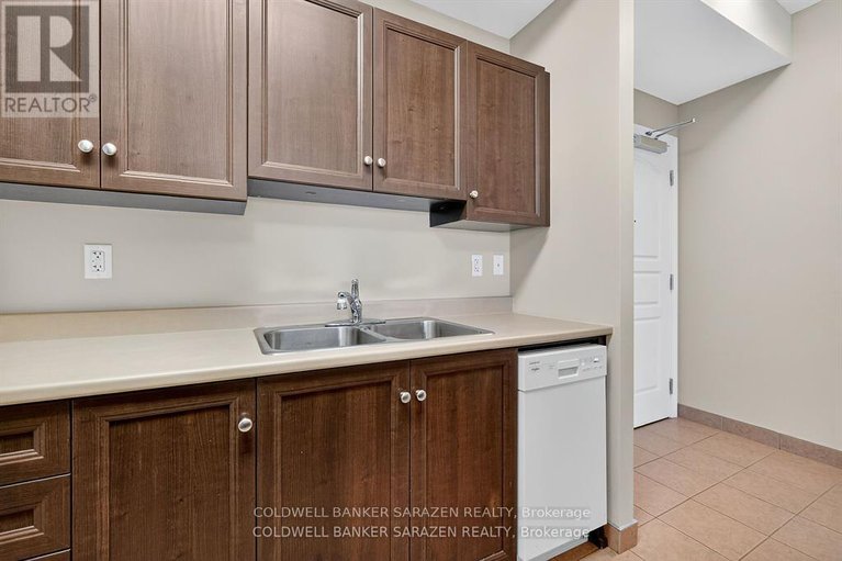 29497411/1105-100-roger-guindon-avenue/riverview-park/ottawa/ontario/K1G3Z7_24