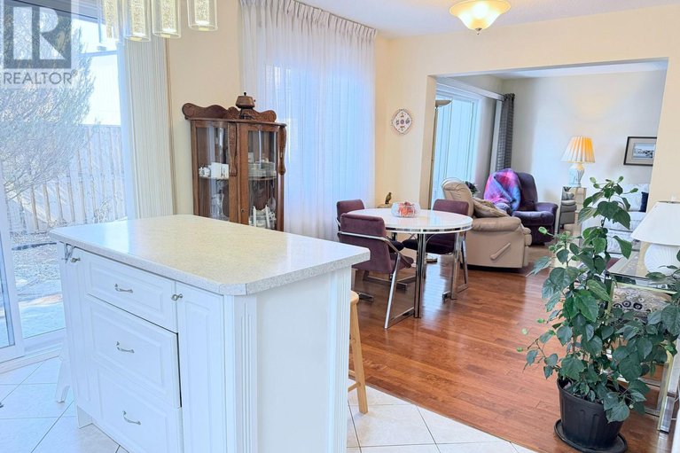 29533054/8-837-eastvale-drive/beaconwood/ottawa/ontario/K1J7T5_10