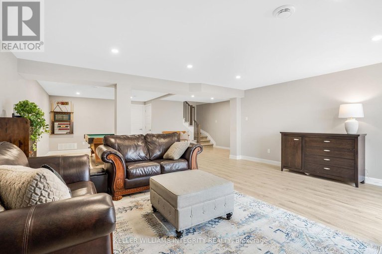 28395341/627-ruby-street/town-of-rockland/clarence-rockland/ontario/K4K0H3_31