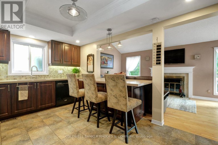 29023434/12-bramblegrove-crescent/hunt-club-parkgreenboro/ottawa/ontario/K1T3G3_20