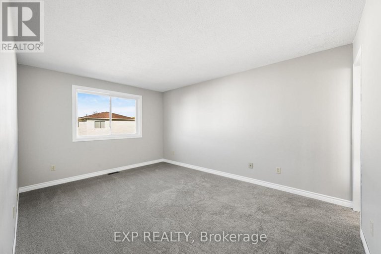 29243224/32-peacock-crescent/cedargrovefraserdale/ottawa/ontario/K2J3P6_21