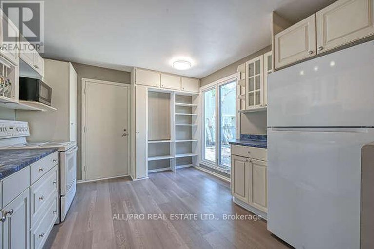 29261422/56-jackson-court/beaverbrook/ottawa/ontario/K2K1B7_14