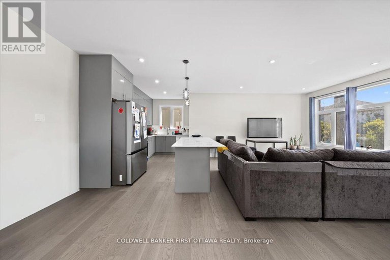 29179950/ab-22-inverkip-avenue/hunt-club-parkgreenboro/ottawa/ontario/K1T4B7_20