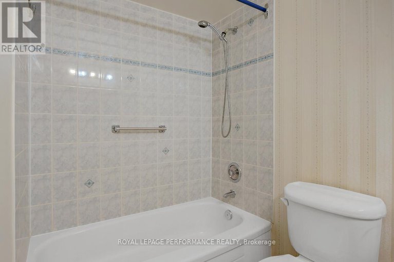 28835566/7-carmichael-court/beaverbrook/ottawa/ontario/K2K1K1_16