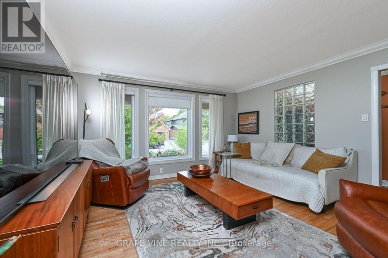 28980767/777-rolling-river-crescent/riverside-southgloucester-glen/ottawa/ontario/K1V1M2_9