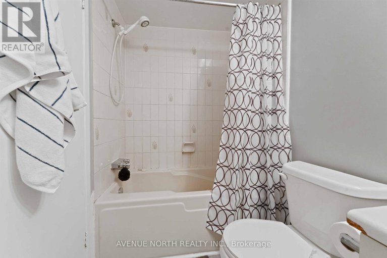 29248501/6467-natalie-way/chateauneuf/ottawa/ontario/K1C4Y3_25