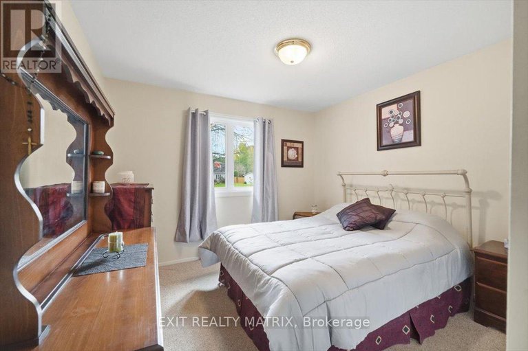 29023600/39-george-street/village-of-russell/russell/ontario/K4R1C2_15