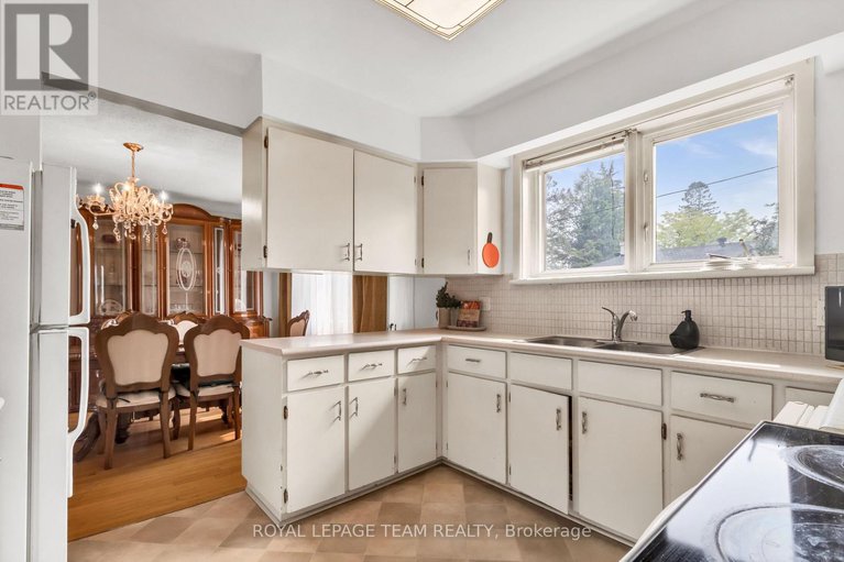 28603549/1916-alta-vista-drive/faircrest-heights/ottawa/ontario/K1H7K6_12