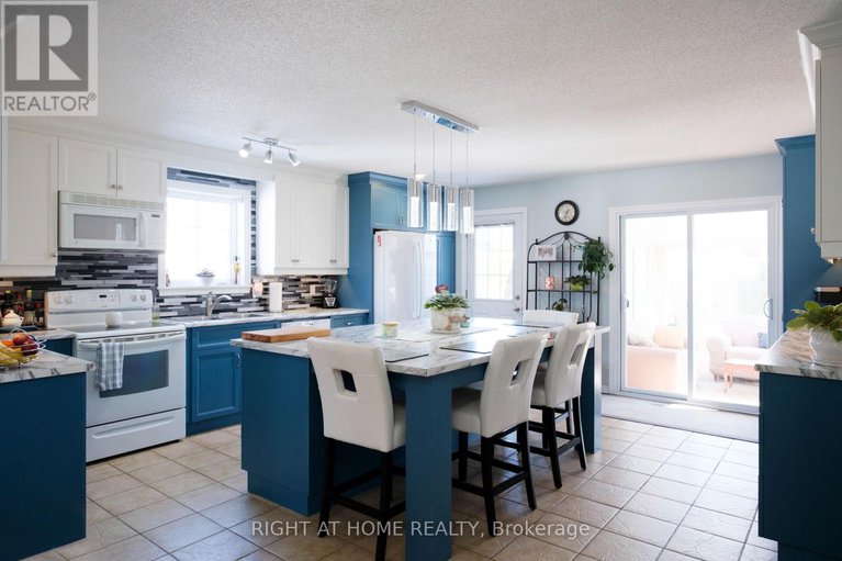 29402320/23-fairview-crescent/arnprior/arnprior/ontario/K7S3V7_6