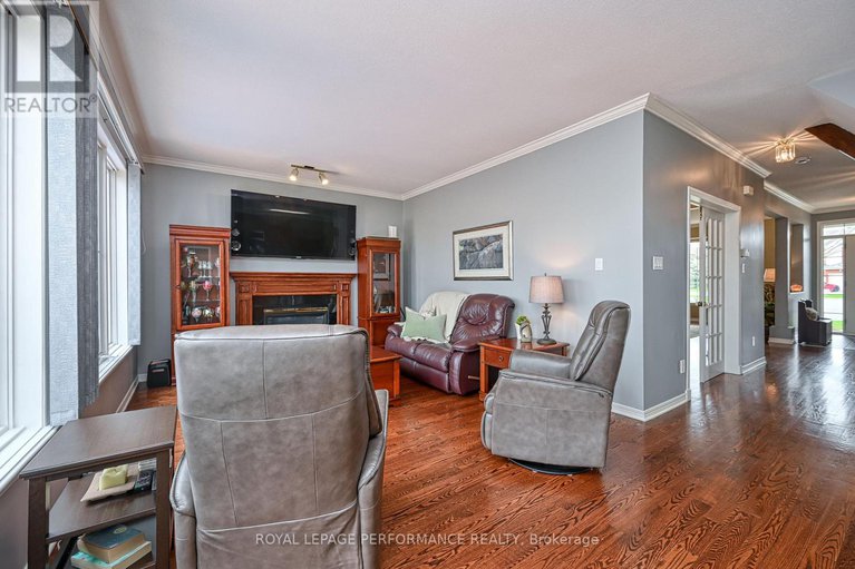 28233202/4191-wolfe-point-way/riverside-southgloucester-glen/ottawa/ontario/K1V1P5_12