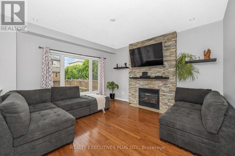 28498185/341-jasper-crescent/town-of-rockland/clarence-rockland/ontario/K4K0C9_7
