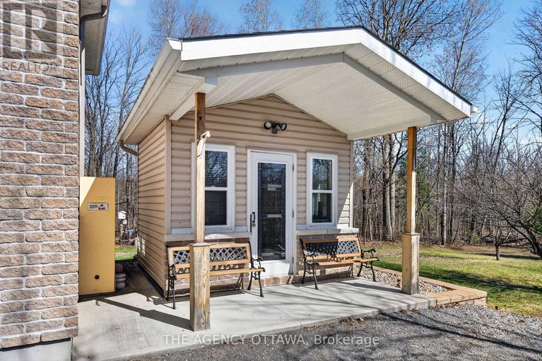 29664562/4633-albion-road/blossom-parkkemp-parkfindlay-creek/ottawa/ontario/K1X1A4_44