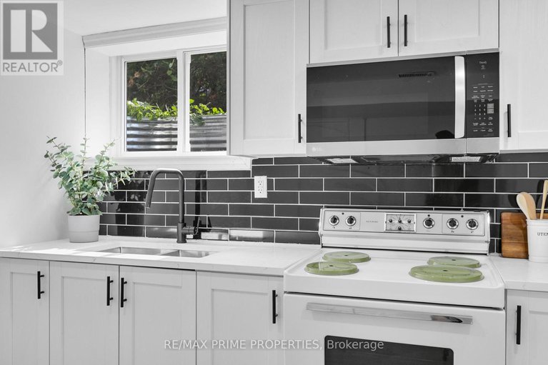 28675419/1035-connery-avenue/elmvale-acresurbandale/ottawa/ontario/K1G2N9_33