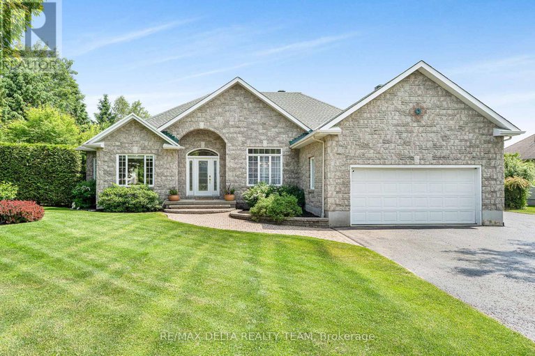 28499288/1147-fieldown-street/cumberland-ridge/ottawa/ontario/K4C1R7_1