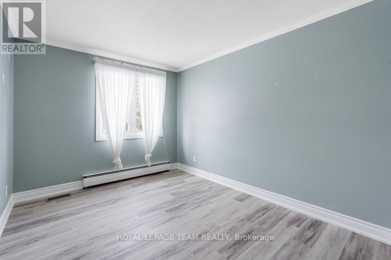 29514787/15-overlake-drive/borden-farmstewart-farmcarleton-heightsparkwood-hills/ottawa/ontario/K2E5V2_21