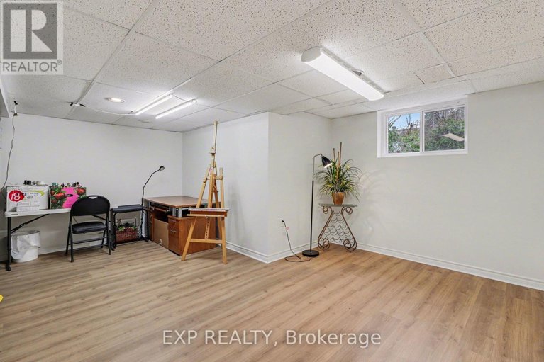 29680909/4303-sunwood-crescent/carson-grove/ottawa/ontario/K1J1B8_25