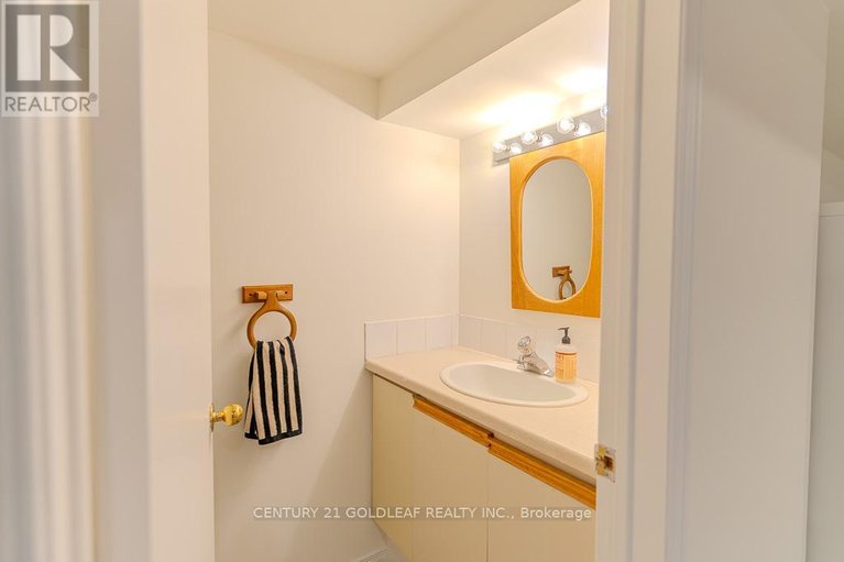 29669165/6-pemberton-crescent/manordale/ottawa/ontario/K2G4Y9_45