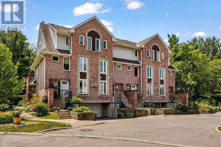 28556147/4-1-timberview-way/westcliffe-estates/ottawa/ontario/K2H9M7_1