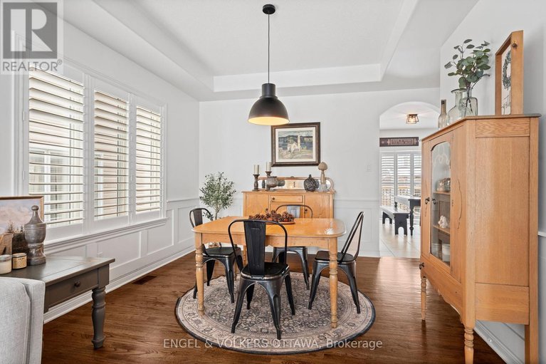 29512841/407-landswood-way/stittsville-south/ottawa/ontario/K2S0A3_16