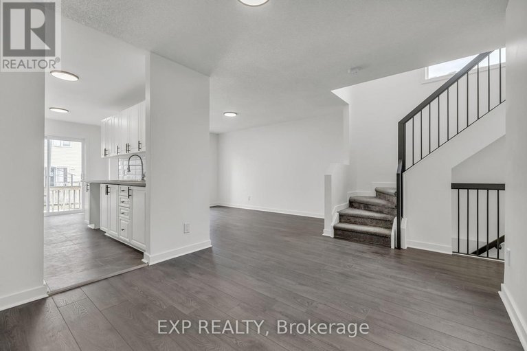 28543966/423-hillsboro-private/emerald-meadowstrailwest/ottawa/ontario/K2M3A7_3