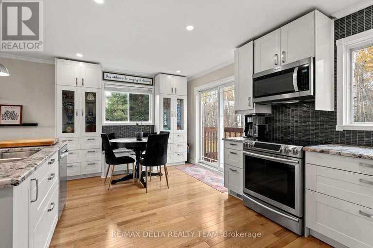 29027836/1099-des-erables-court/clarencerockland-twp/clarence-rockland/ontario/K4K1K9_10