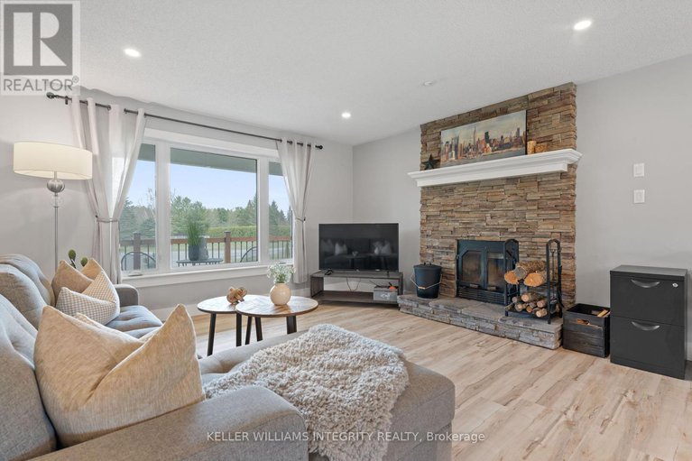 28485636/6-aimee-lane/north-grenville-twp-kemptville-south/north-grenville/ontario/K0G1S0_8