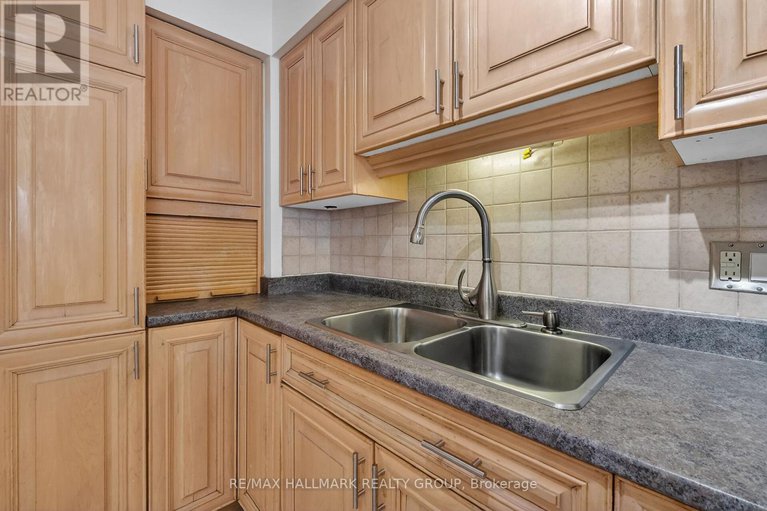 29326115/1408-158c-mcarthur-avenue/vanier/ottawa/ontario/K1L8E7_26