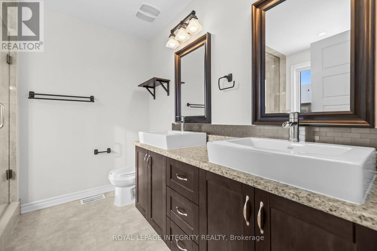 29305838/2435-river-mist-road/half-moon-bay/ottawa/ontario/K2J5W5_13