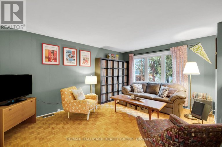 29608672/448-brennan-avenue/westborohampton-park/ottawa/ontario/K1Z6J8_12