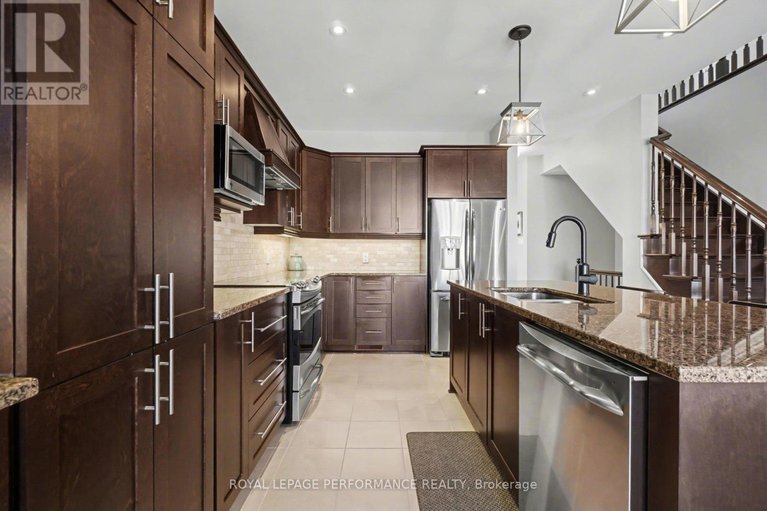 29633975/1828-mickelberry-crescent/notting-hillsummerside/ottawa/ontario/K4A0P2_13