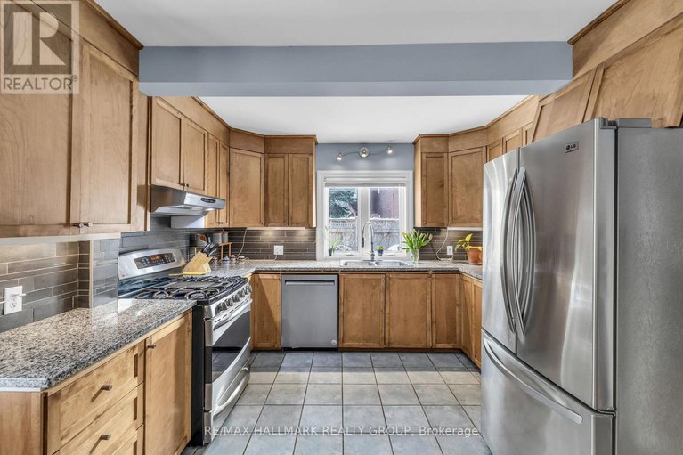 28281050/396-daly-avenue/sandy-hill/ottawa/ontario/K1N6H2_16