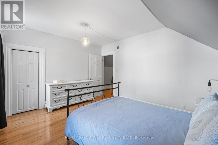 29293048/487-clarence-street/winchester/north-dundas/ontario/K0C2K0_20