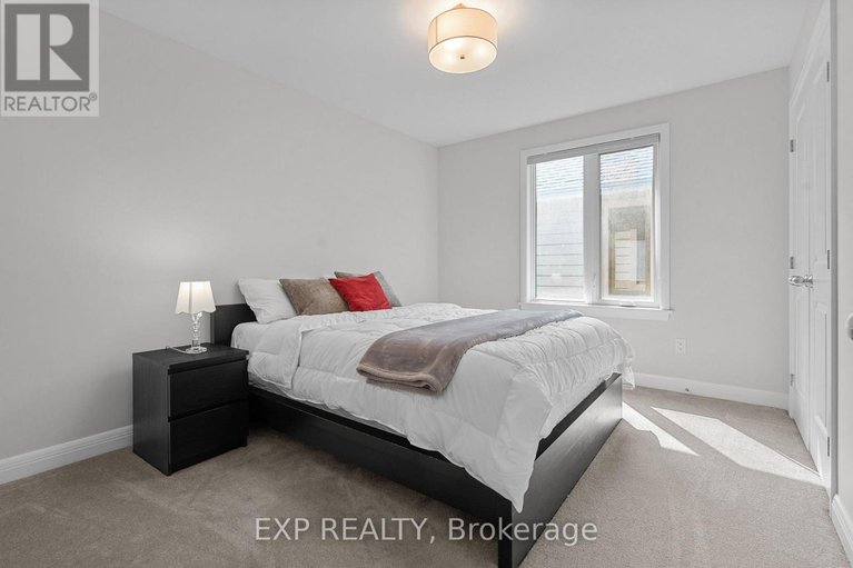 28811431/25-stanhope-court/stonebridge/ottawa/ontario/K2J6S2_32