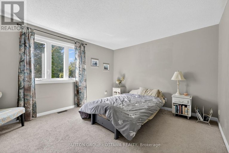 28992847/1473-launay-avenue/fallingbrookpineridge/ottawa/ontario/K4A3R9_20