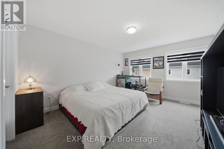 29623350/658-terrier-circle/goulbourn-twp-from-franktown-rdsouth-to-rideau/ottawa/ontario/K0A2Z0_25