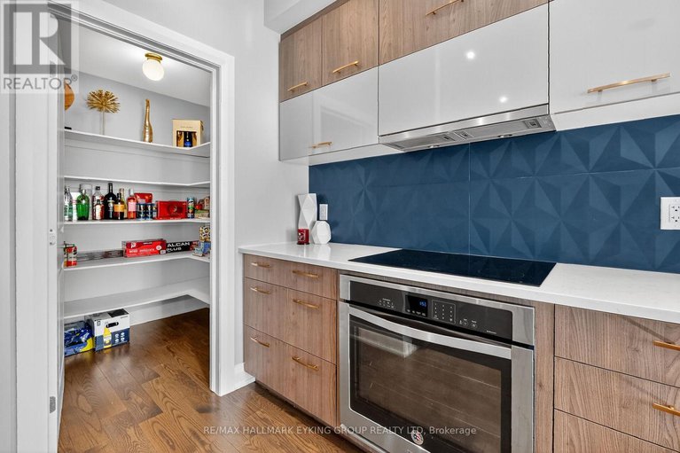 29049191/251-joshua-street/mer-bleuebradley-estatesanderson-park/ottawa/ontario/K1W0H3_23