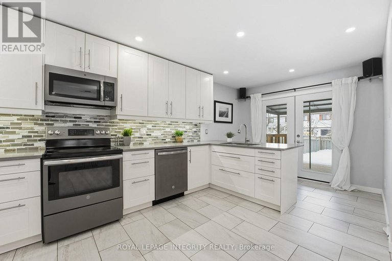 29335092/32-acklam-terrace/morgans-grantsouth-march/ottawa/ontario/K2K2H5_5