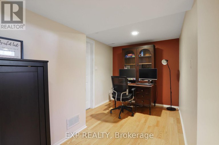 29406077/39-barra-avenue/glencairnhazeldean/ottawa/ontario/K2L2R9_29